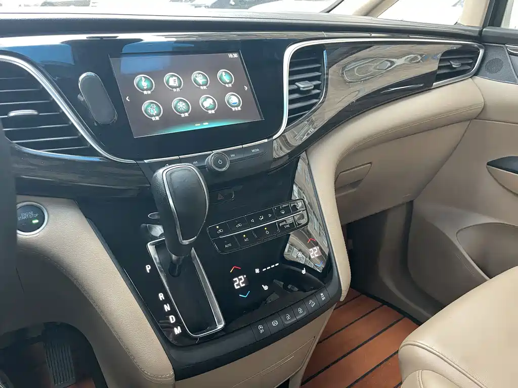 Buick GL8 — миниатюра 17