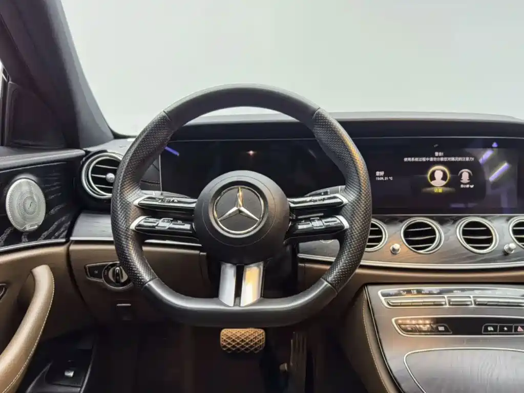 Mercedes-Benz E-Class (Import) — миниатюра 6