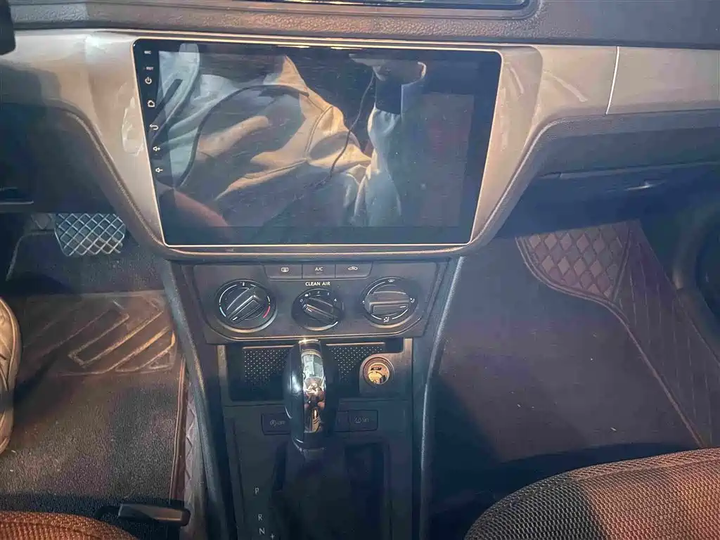 Volkswagen Lavida — миниатюра 8