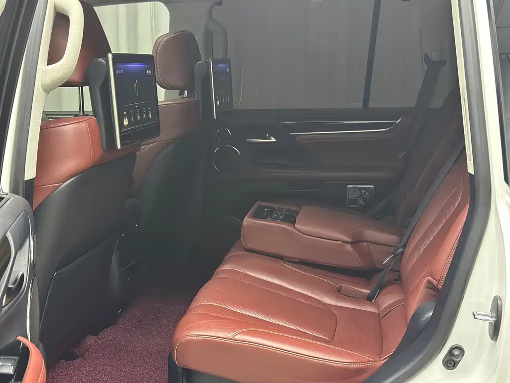 Lexus LX — миниатюра 40