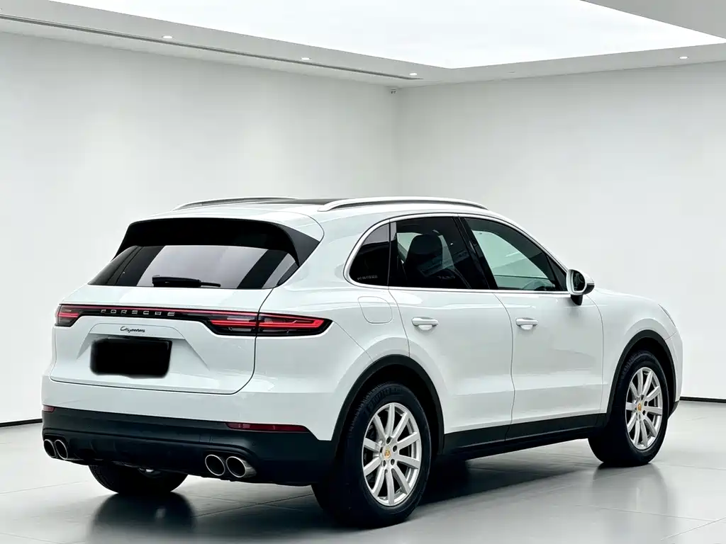 Porsche Cayenne — миниатюра 11