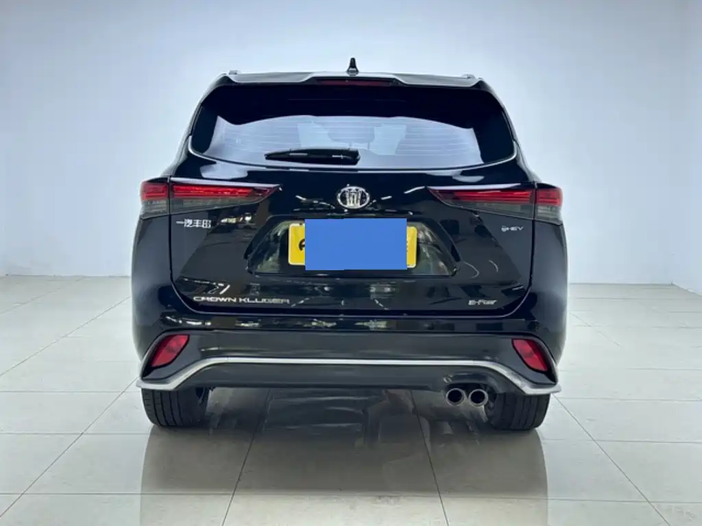 Toyota Crown Kluger — миниатюра 6