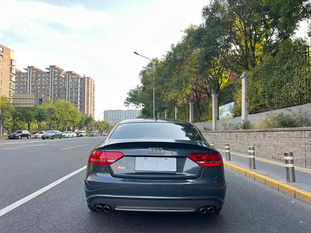 Audi S5 — миниатюра 5