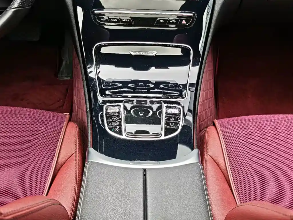 Mercedes-Benz C-Class — миниатюра 16