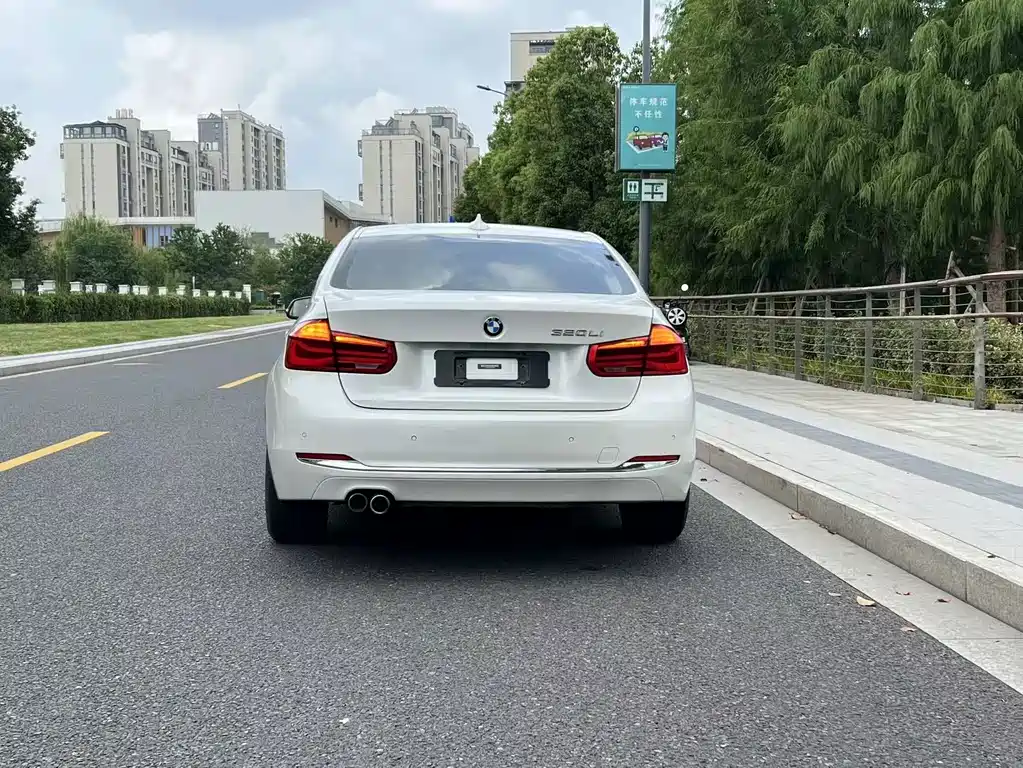 BMW 3 Series — миниатюра 5