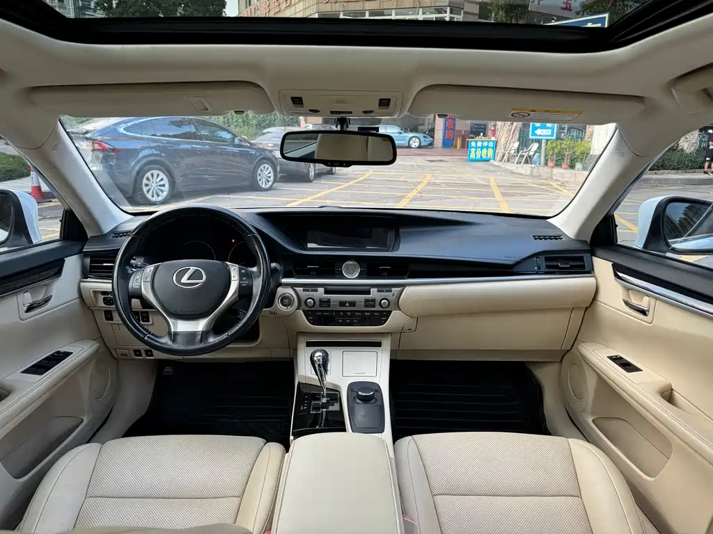 Lexus ES — миниатюра 7