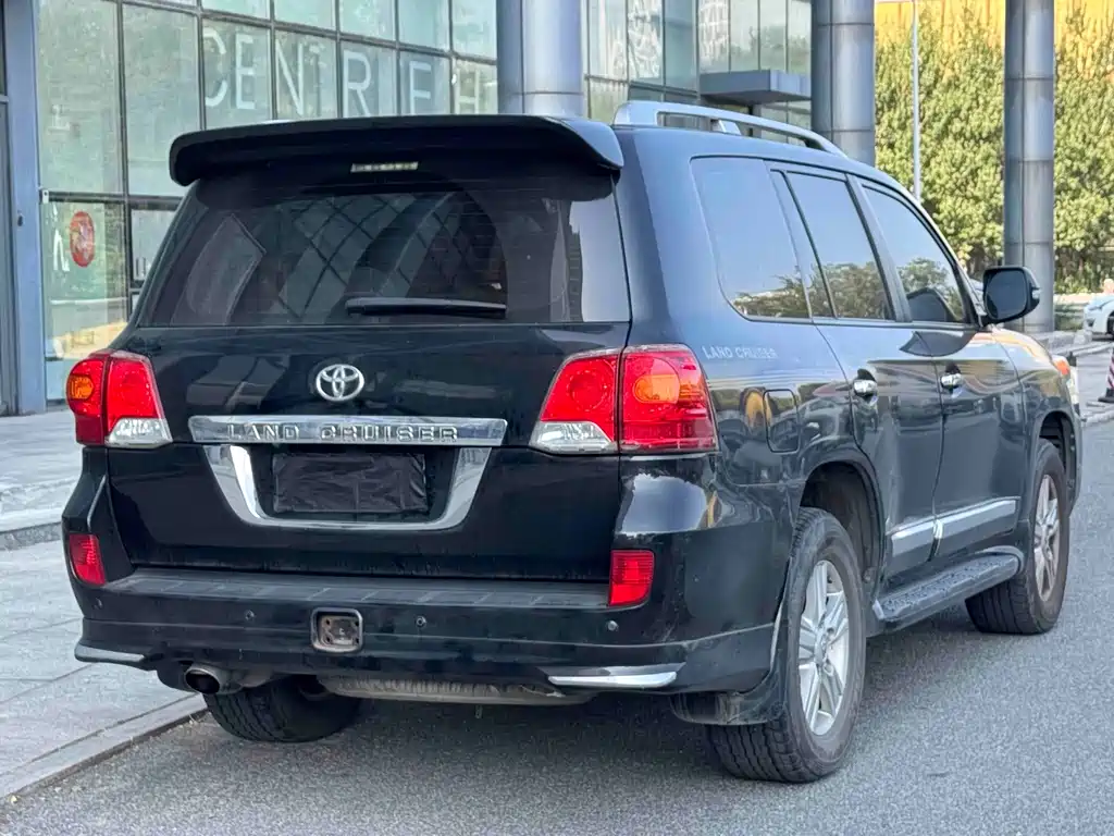 Toyota Land Cruiser — миниатюра 4