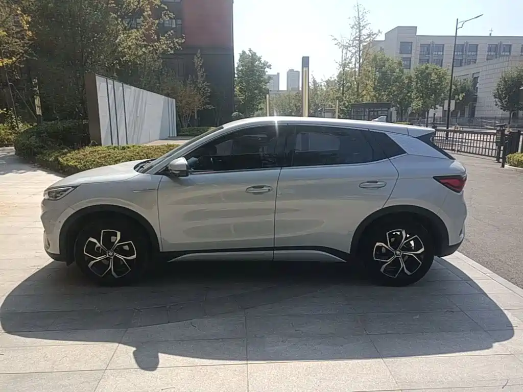 BYD Yuan Plus — миниатюра 5