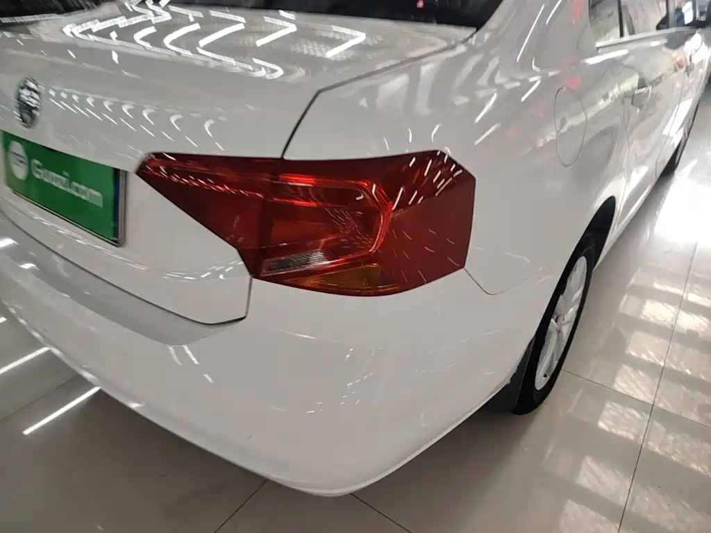 Volkswagen Jetta — миниатюра 8