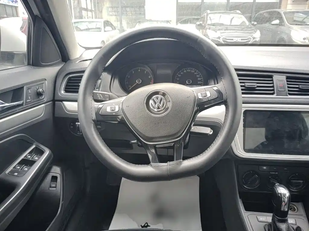 Volkswagen Lavida — миниатюра 11