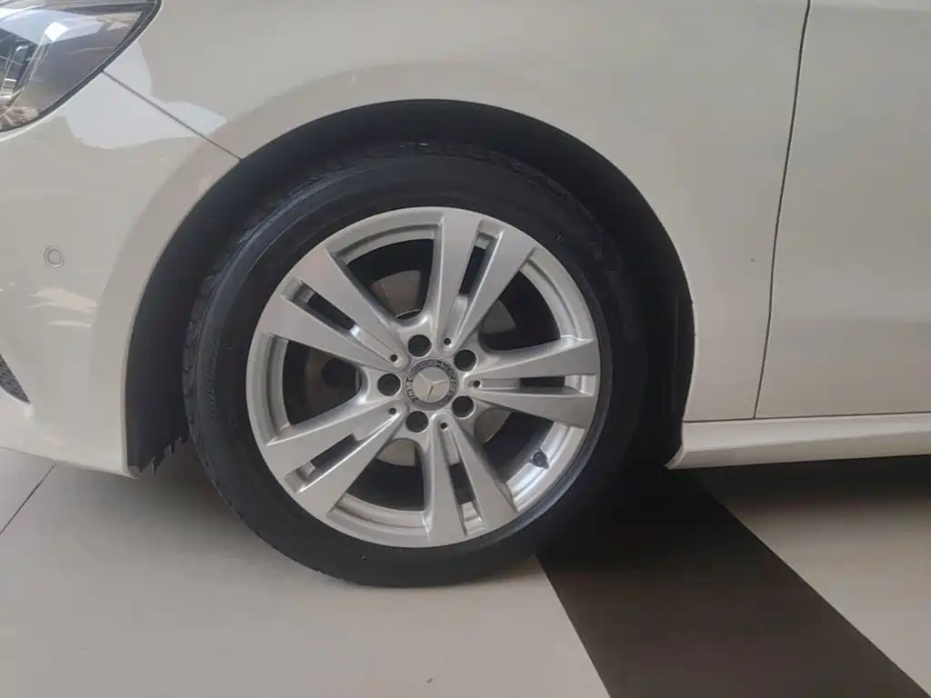 Mercedes-Benz A-Class (Import) — миниатюра 23