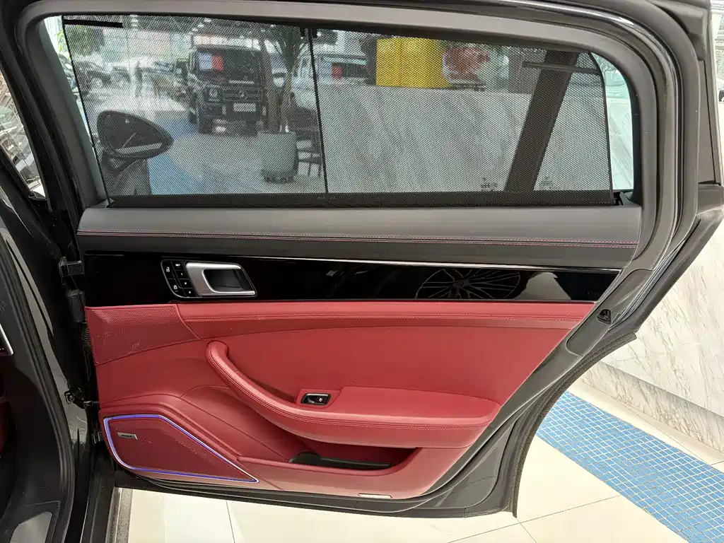Porsche Panamera — миниатюра 21