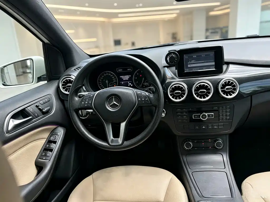 Mercedes-Benz B-Class — миниатюра 5