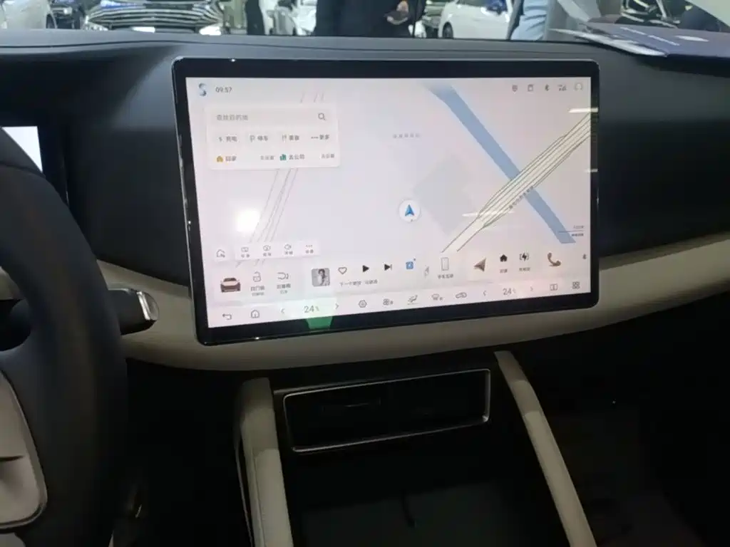 BYD Yuan UP — миниатюра 13