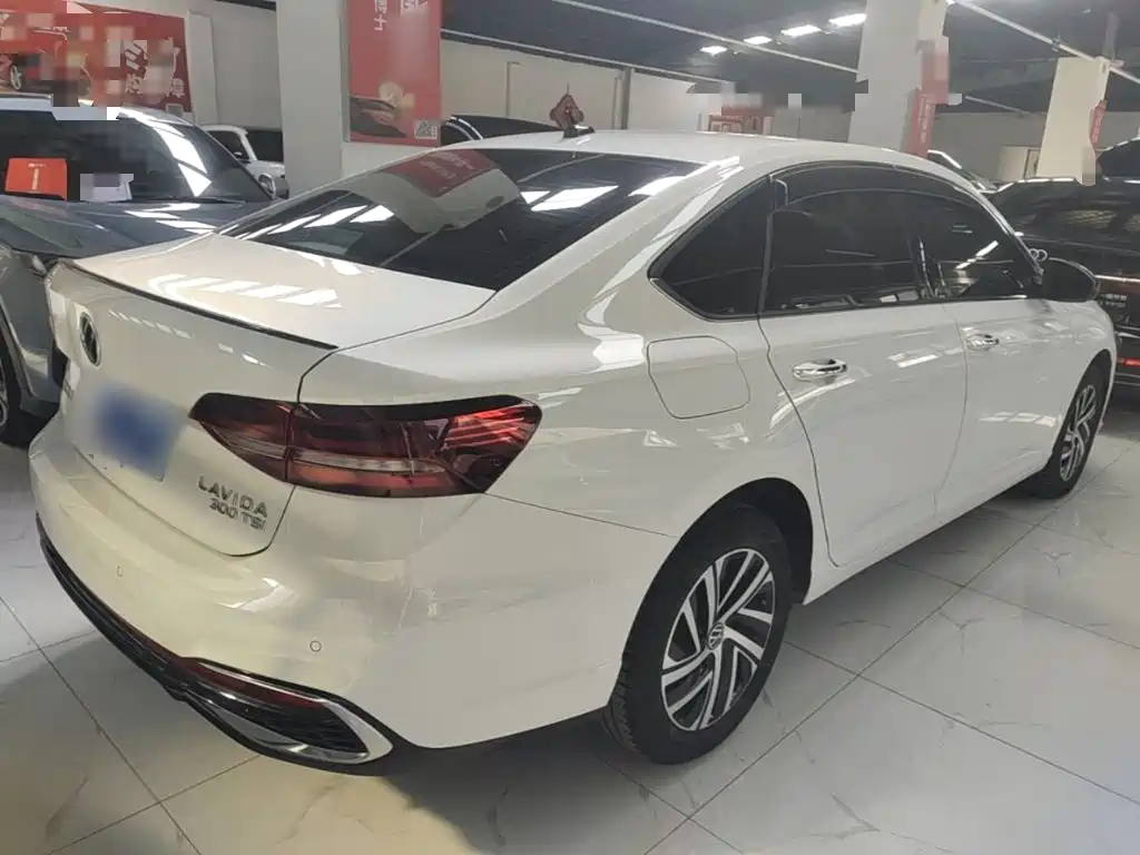 Volkswagen Lavida — миниатюра 7