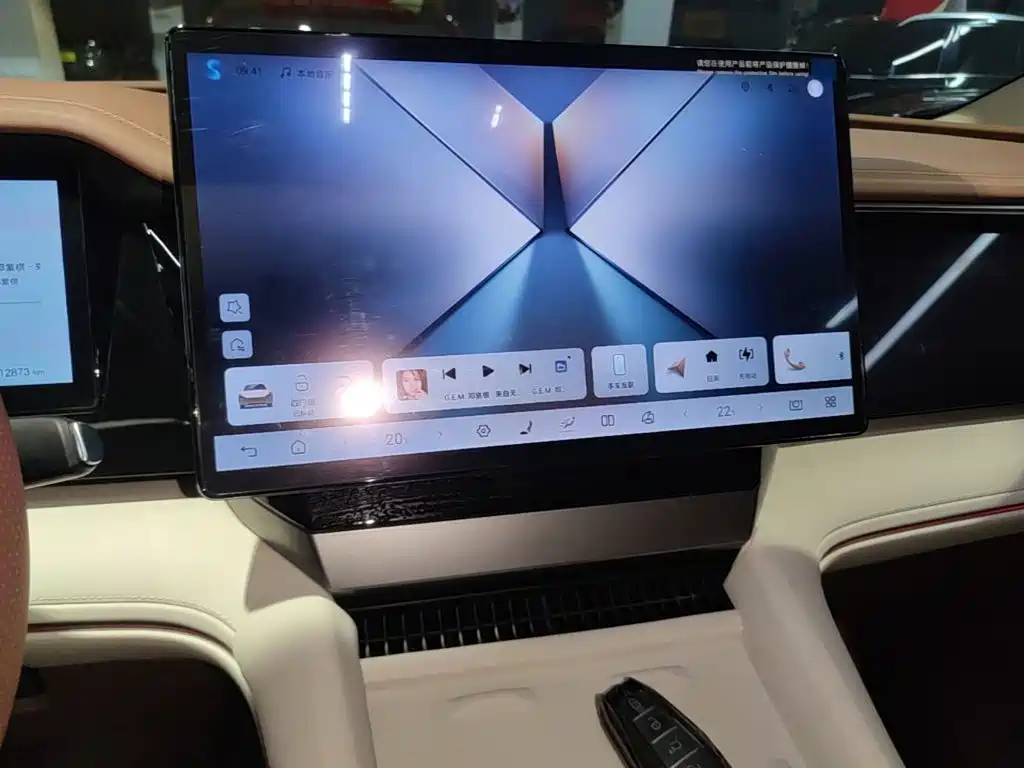 BYD Xia — миниатюра 13