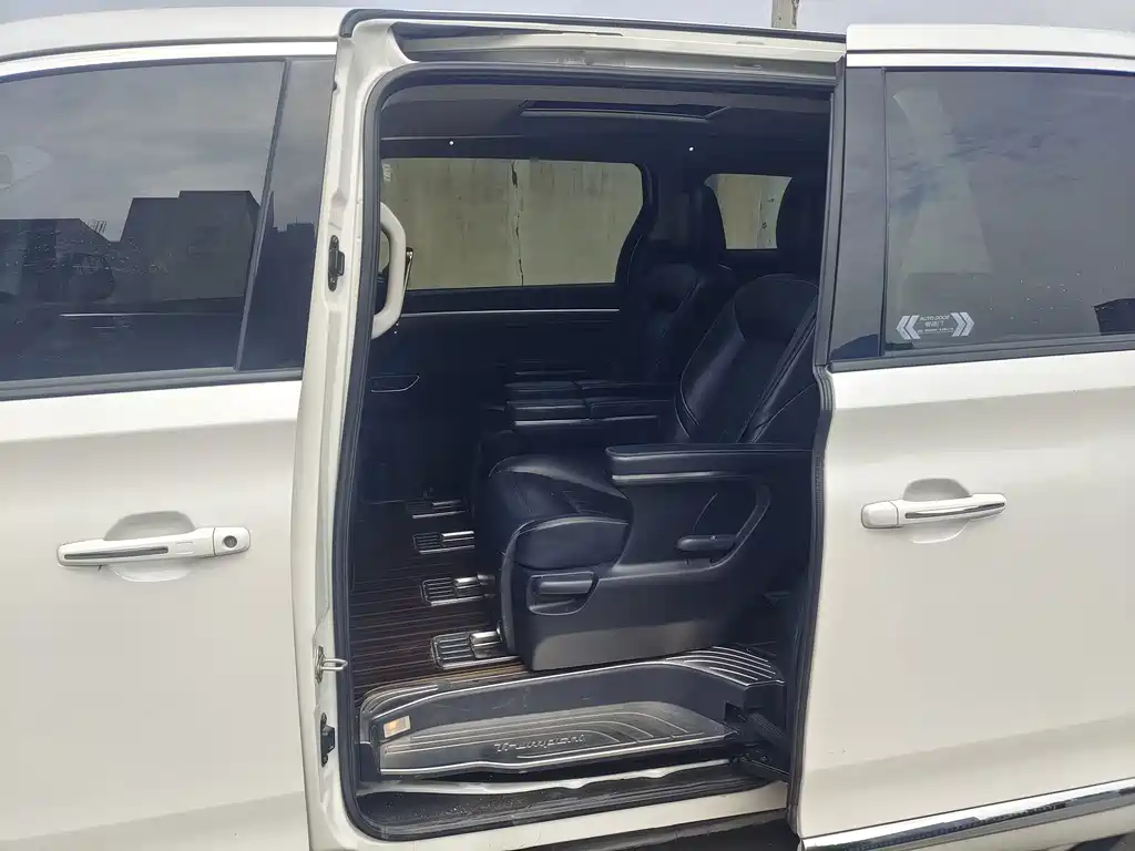 GAC Motor Trumpchi M8 — миниатюра 5