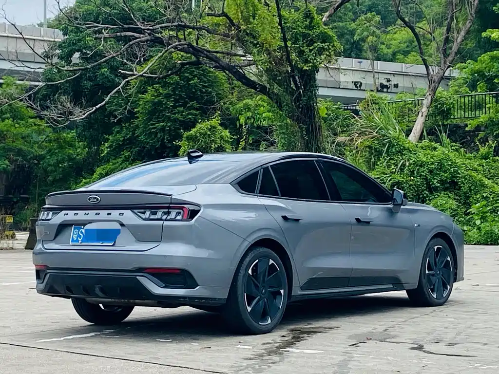 Ford Mondeo — миниатюра 4