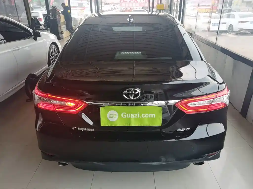 Toyota Camry — миниатюра 6