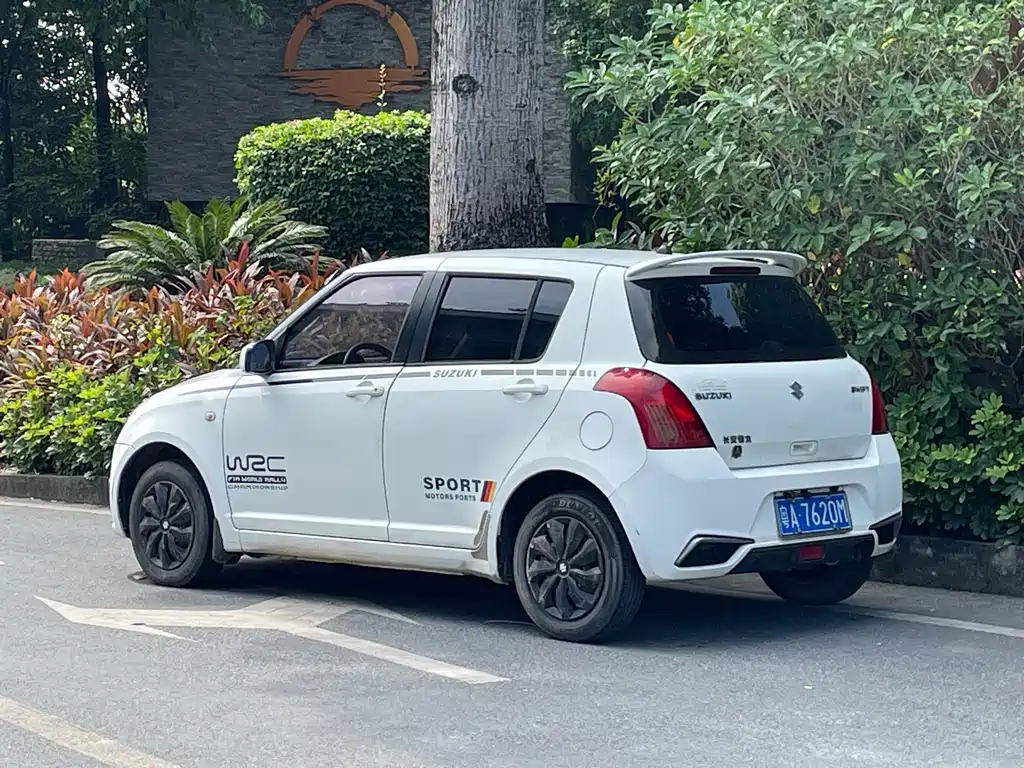 Suzuki Swift — миниатюра 9