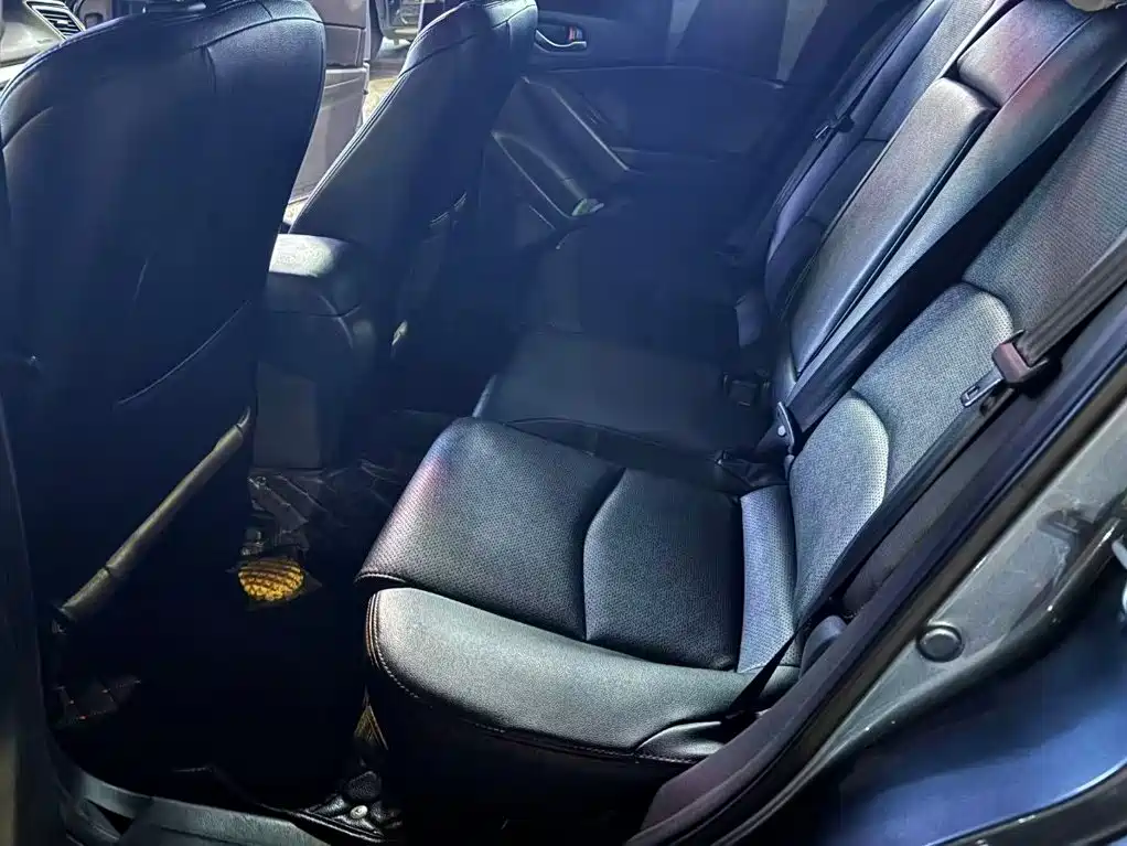 Mazda 3 Axela — миниатюра 4