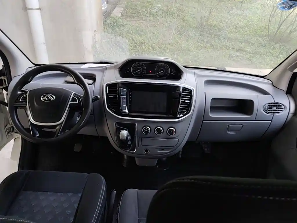 MAXUS V80 — миниатюра 10