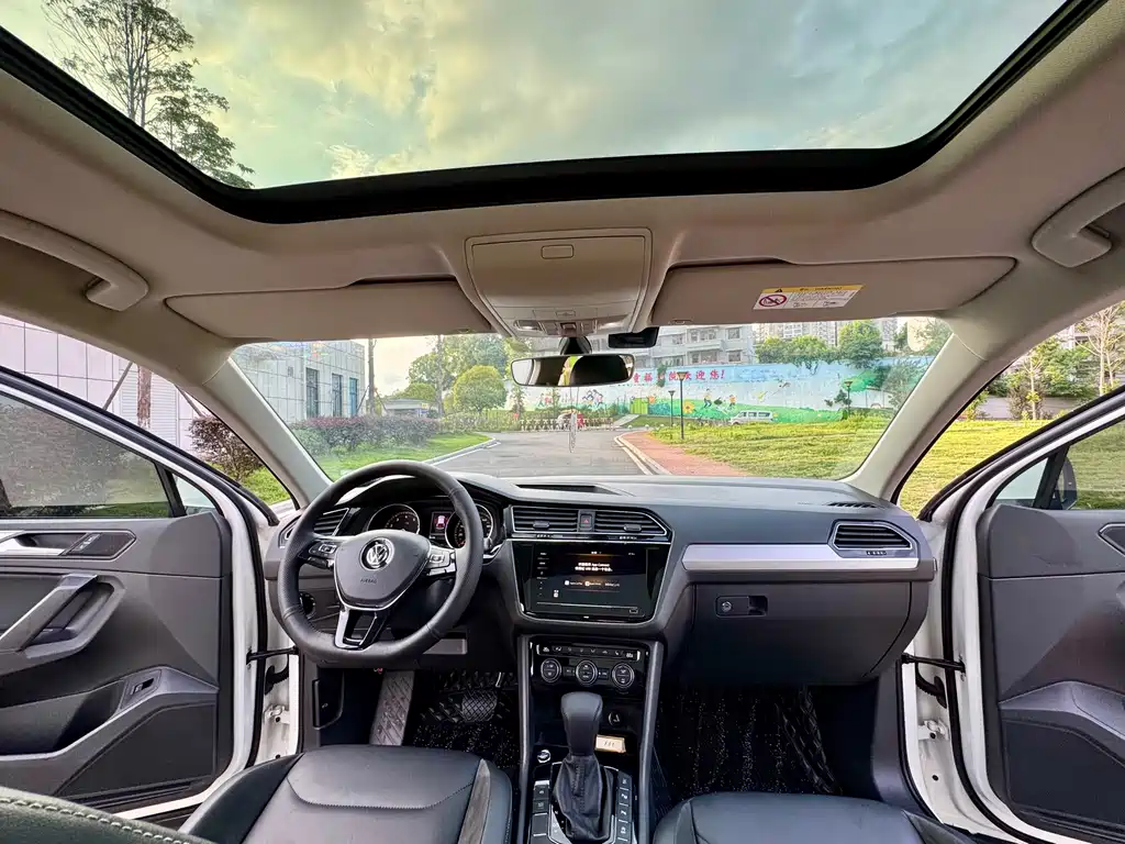 Volkswagen Tiguan L — миниатюра 9