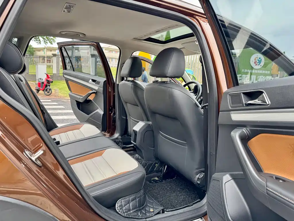 Volkswagen Cross Lavida — миниатюра 8