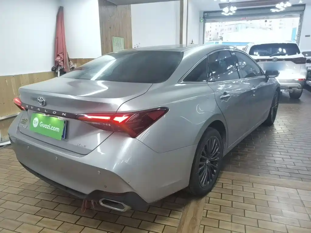 Toyota Avalon — миниатюра 7