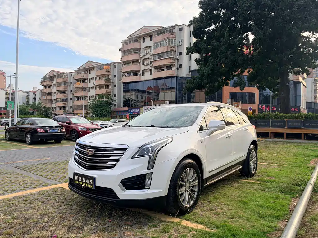 Cadillac XT5 — миниатюра 3