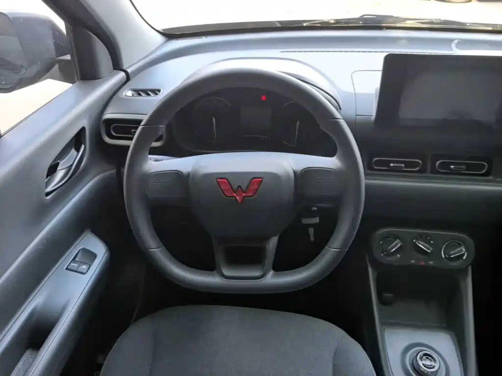 Wuling Hongguang EV — миниатюра 11