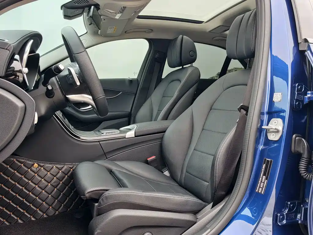 Mercedes-Benz C-Class — миниатюра 8
