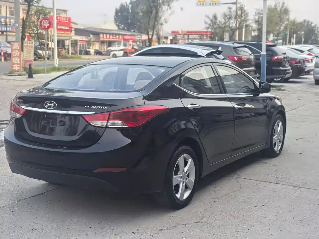 Hyundai Elantra Langdong — миниатюра 6