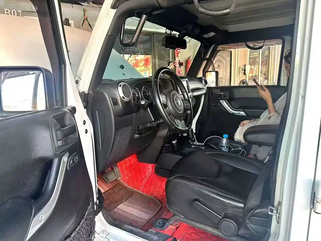 Jeep Wrangler — миниатюра 2