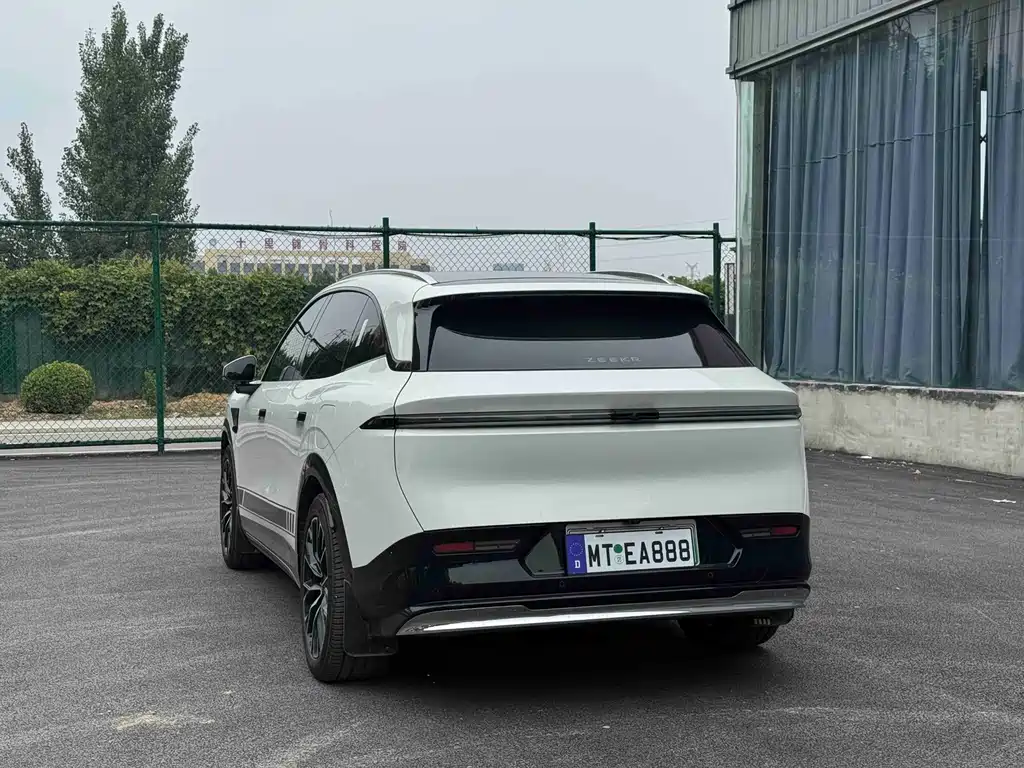 Zeekr 7X — миниатюра 6