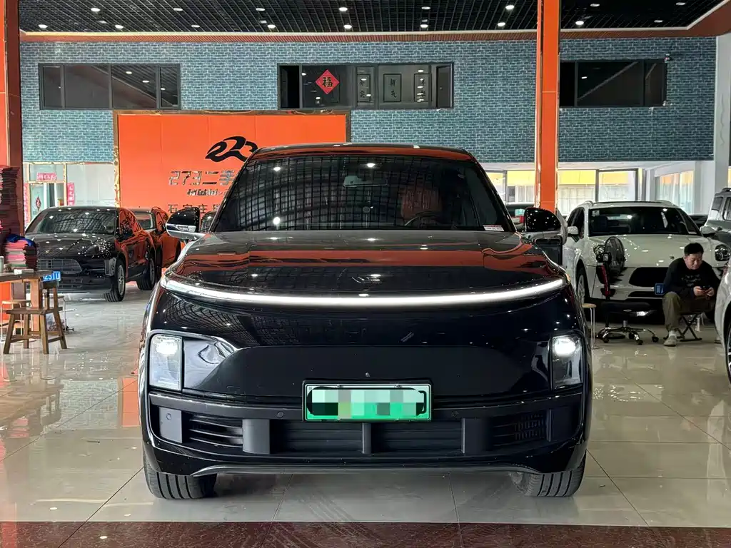 Li Auto Li L8 — миниатюра 2