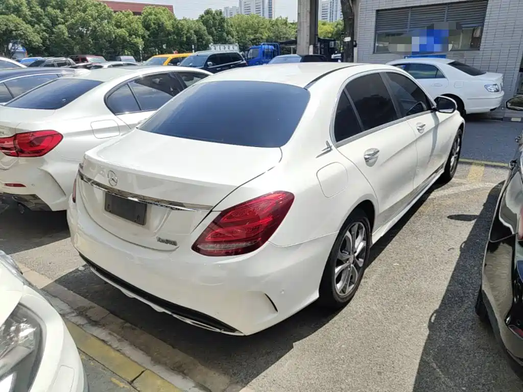 Mercedes-Benz C-Class — миниатюра 7