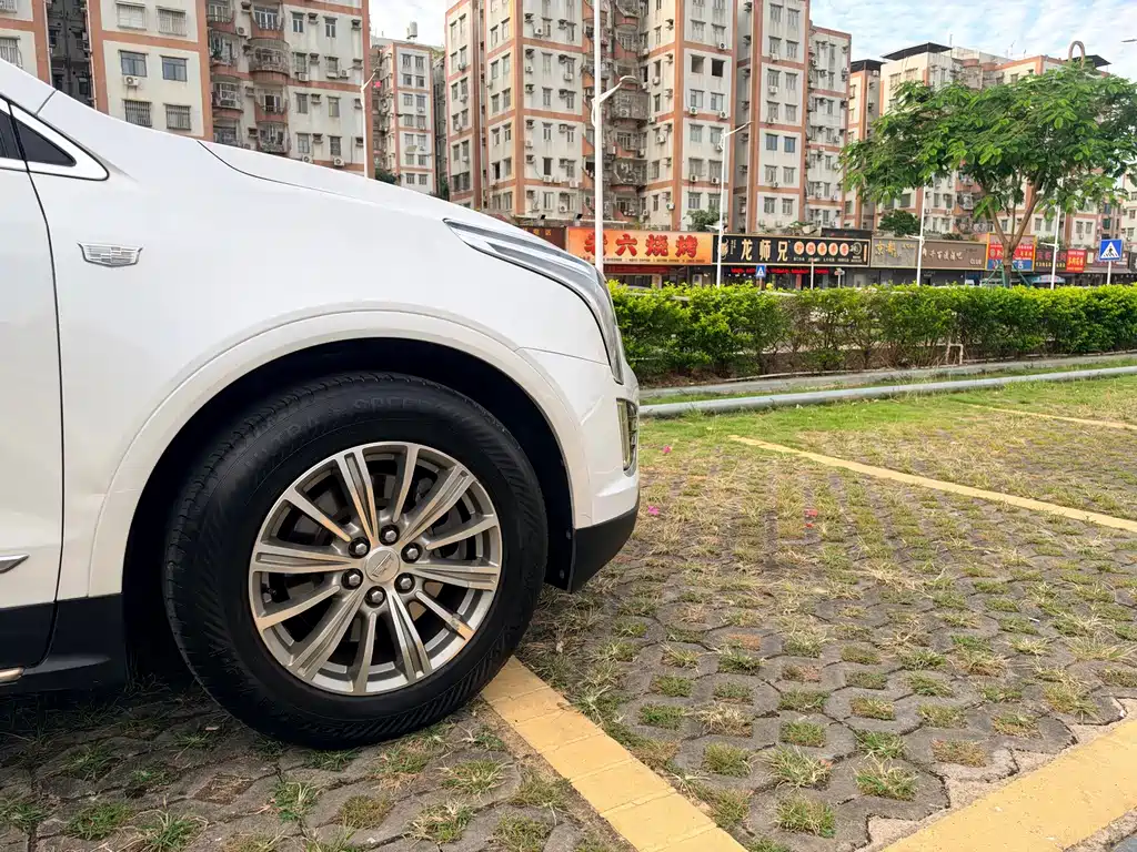 Cadillac XT5 — миниатюра 8