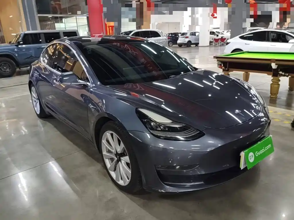 Tesla Model 3 — миниатюра 4
