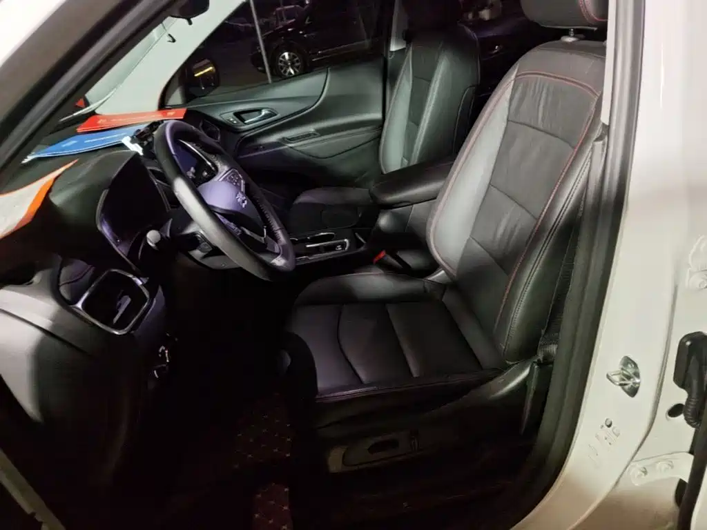 Chevrolet Equinox — миниатюра 15