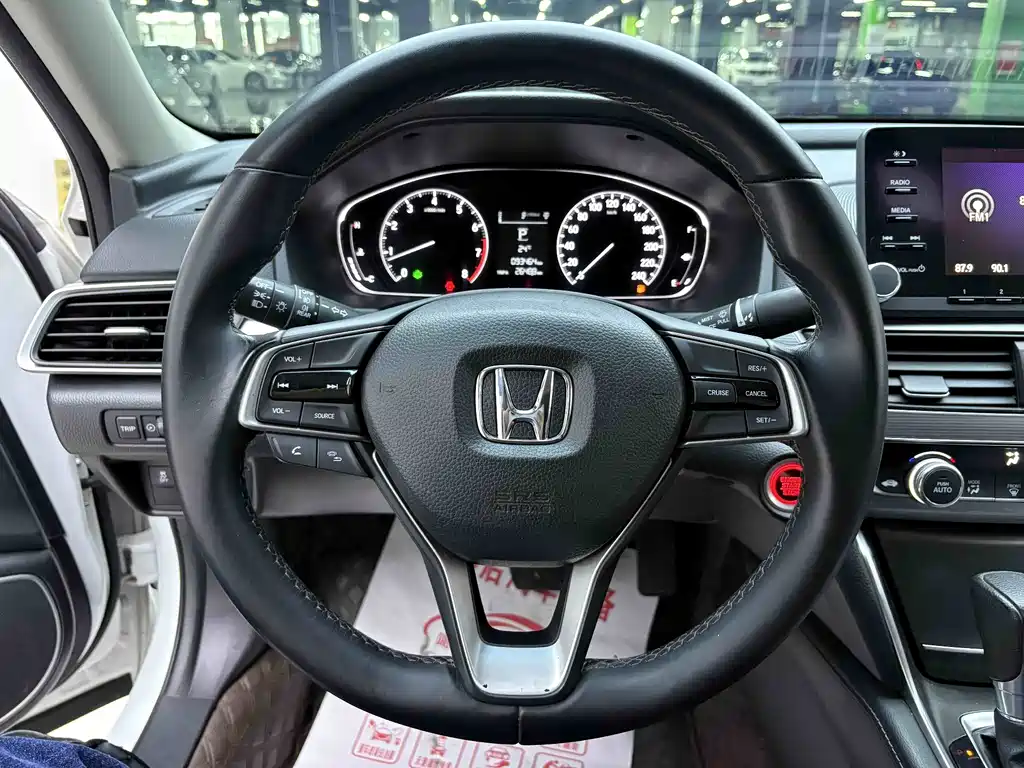 Honda Accord — миниатюра 8