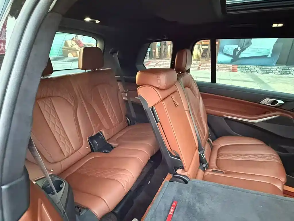BMW X7 — миниатюра 7