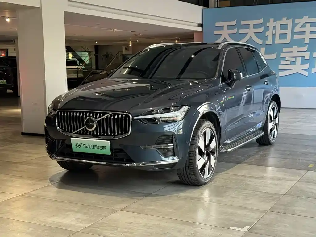 Volvo XC60 PHEV 2025