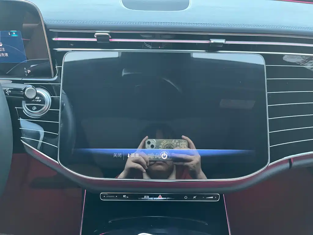 Mercedes-Benz E-Class — миниатюра 7