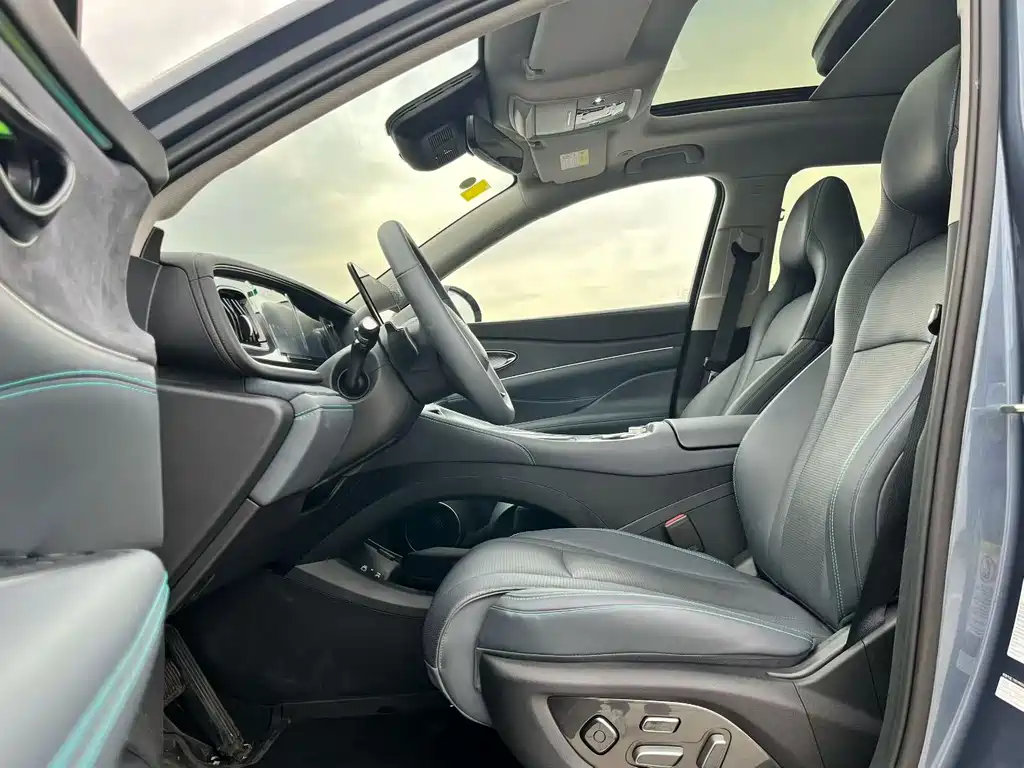 BYD SEA LION 07 DM I