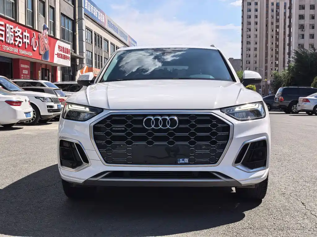 Audi Q5L — миниатюра 2