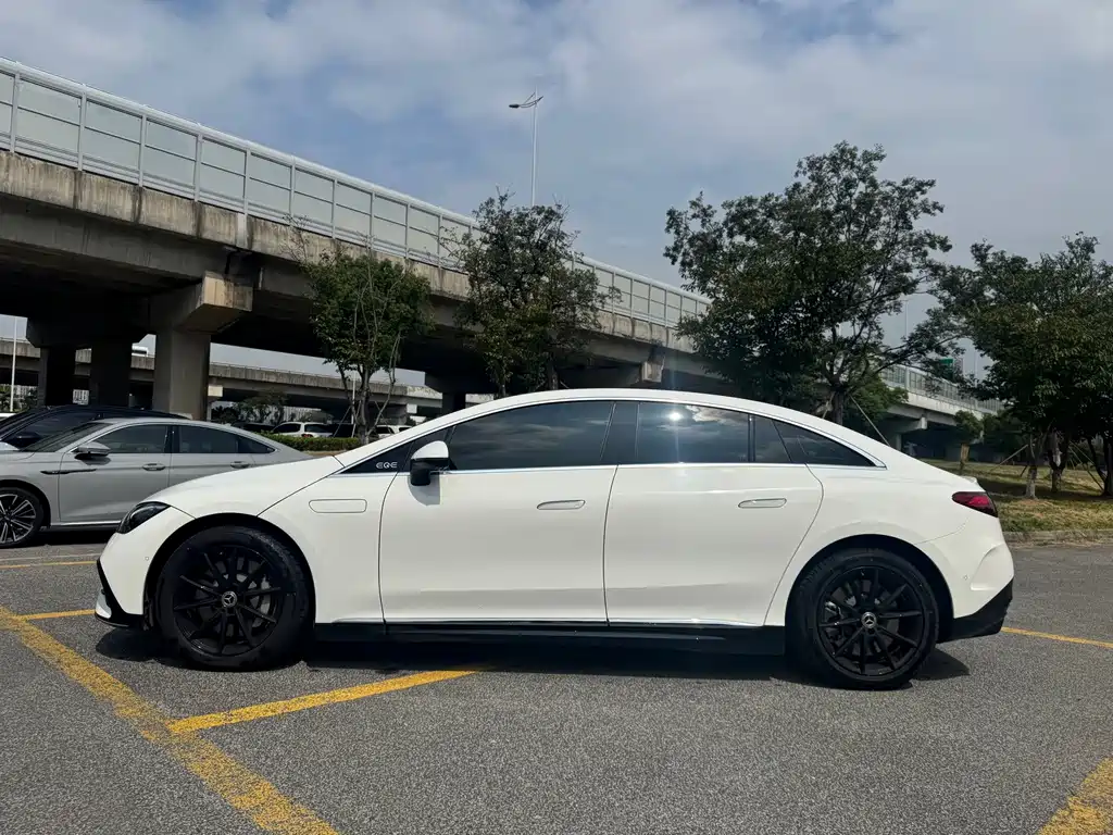 Mercedes-Benz EQE — миниатюра 6