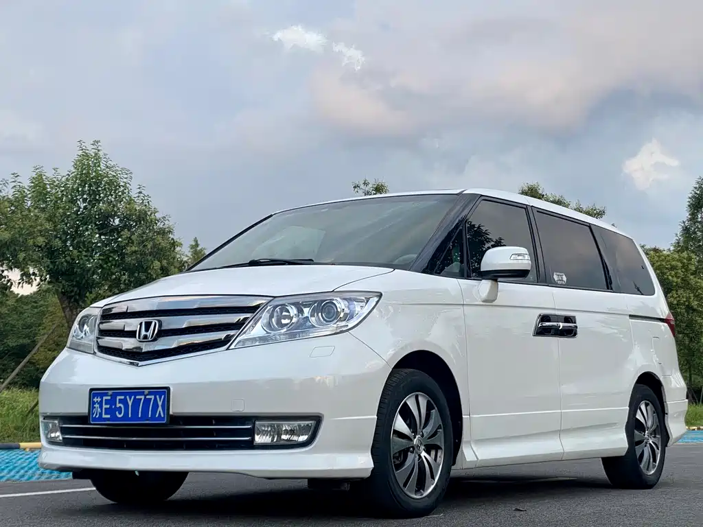 Honda Elysion 2016