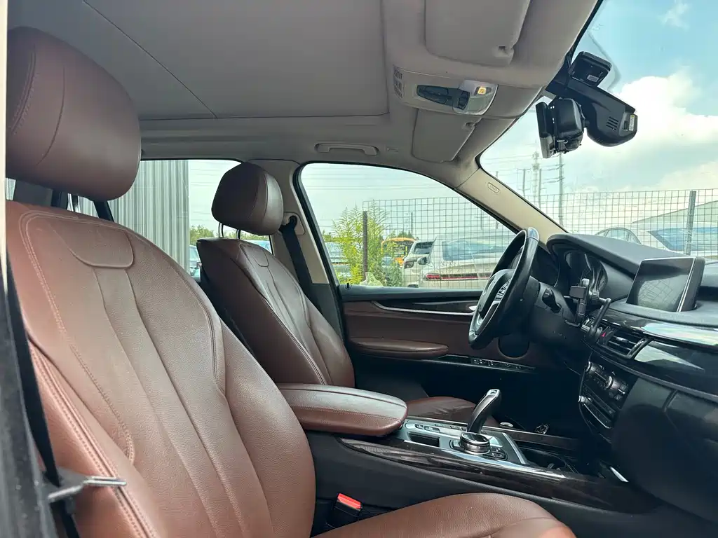 BMW X5 (Import) — миниатюра 20