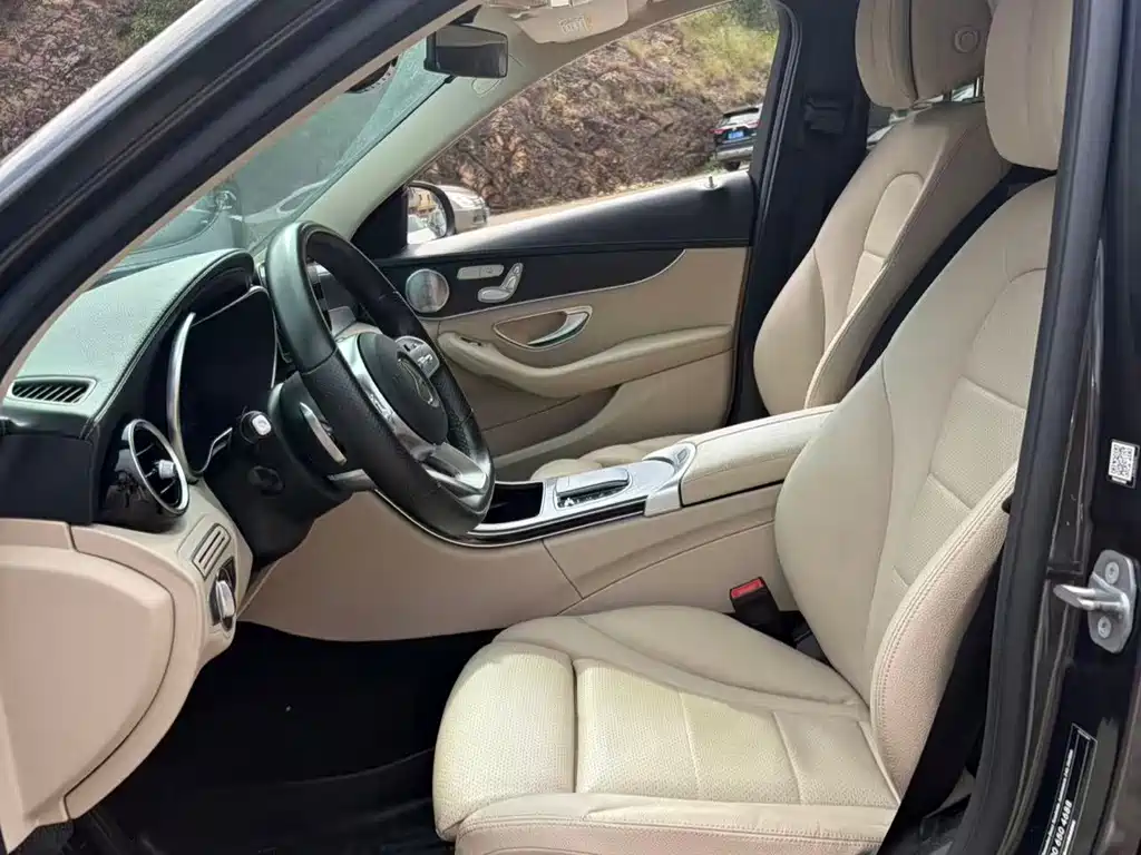 Mercedes-Benz C-Class — миниатюра 3